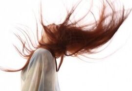 wie eine professionelle Wiederherstellung der Haarstruktur durchgeführt wird